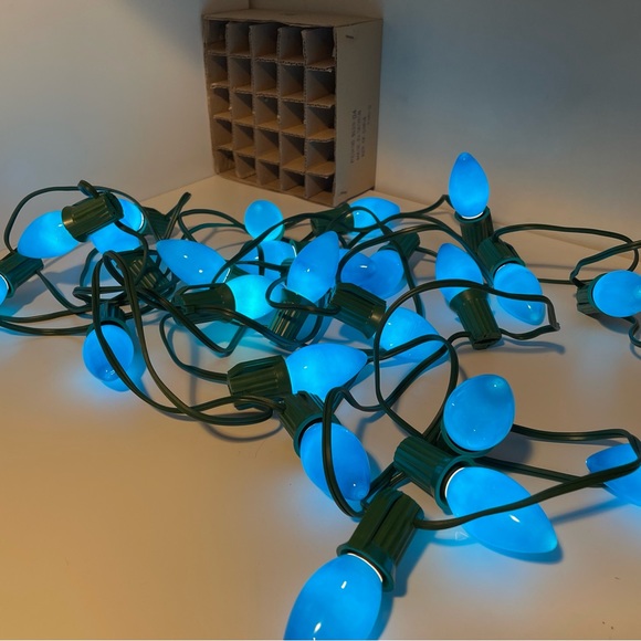 Vintage Hofert’s 25 Outdoor Christmas Light Set (Blue) - Picture 10 of 12